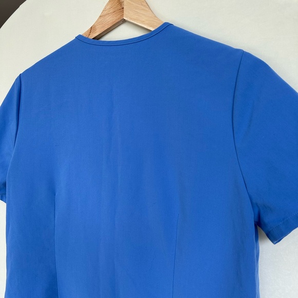 Figs Catarina One Pocket Scrub Top in Ceil Blue, size S - Picture 3 of 5